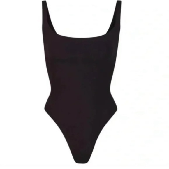 SKIMS Fits Everybody  Square Neck Bodysuit - Picture 2 of 10